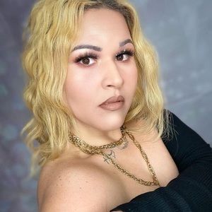 Meet your Posher, Krystal